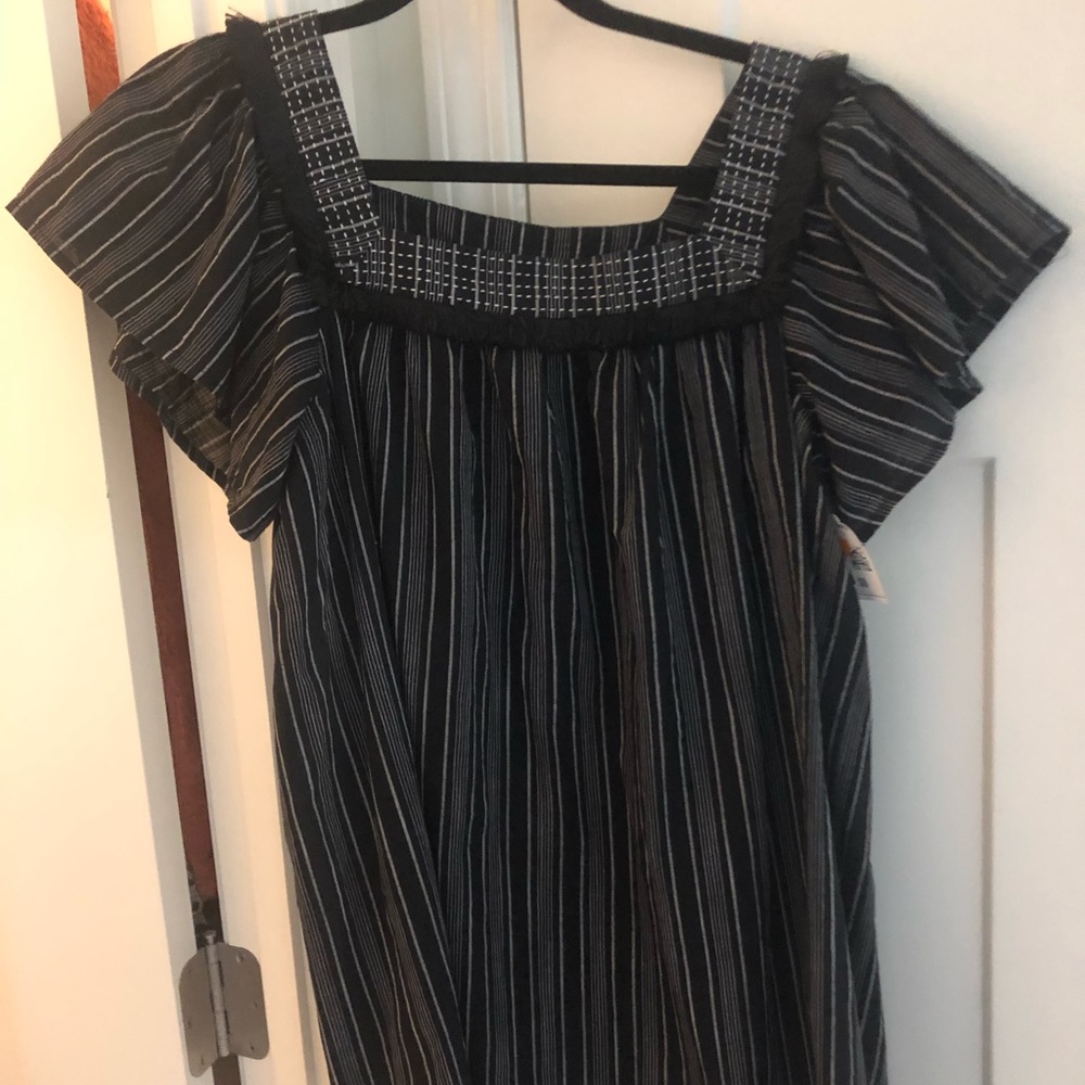 Black maternity tunic. New with tags.